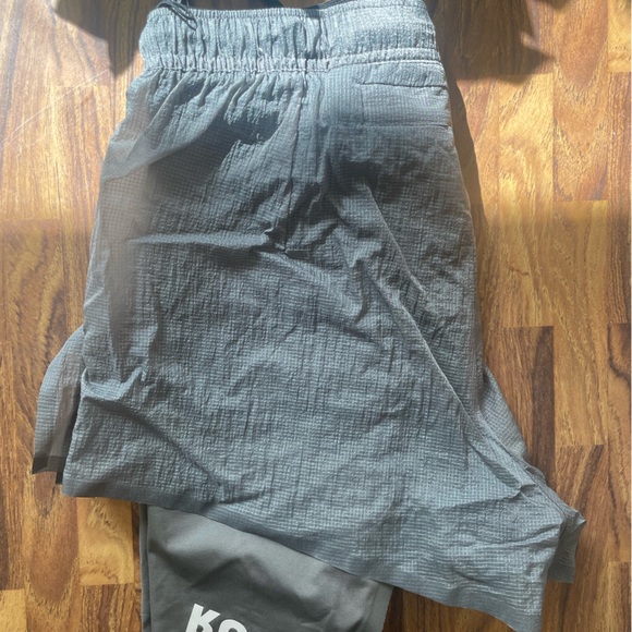 Satisfy Running NWOT Techsilk 8” Shorts - Picture 7 of 8